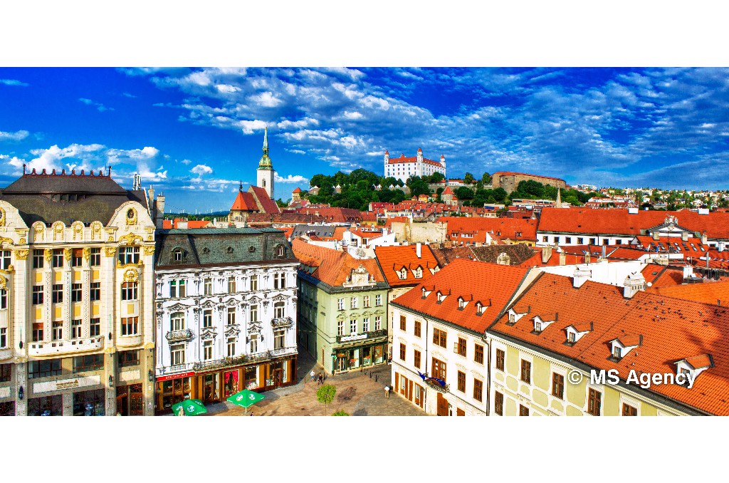 Vista dell centro storico e della piazza principale dalla Old Town Hall ©Bratislava Tourist Board